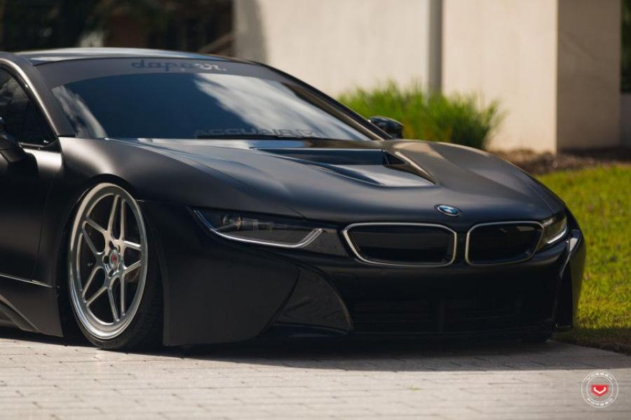  BMW i8 on Vossen Wheels (LC-104) 2016 года  (фото 32 из 39)
